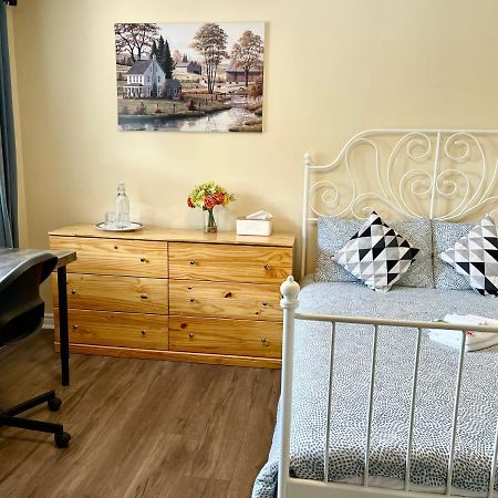 Perfect Home-Private Washrooms,Free Parking,High Speed Net Toronto Zewnętrze zdjęcie